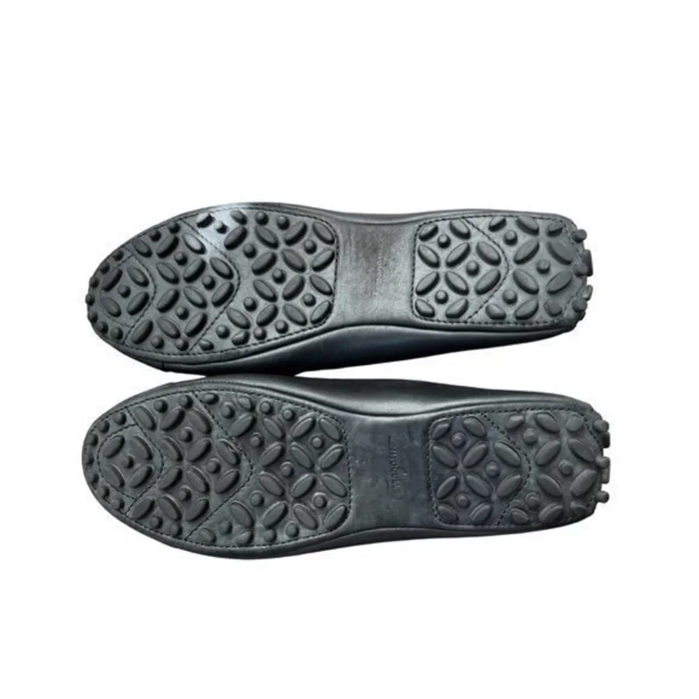 Ferragamo Driver Ballet Flats in Black - Size 7M